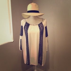 Flowy summer blouse. White and navy blue